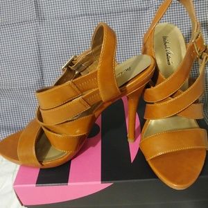 Michael Antonio sandals size 8.5m